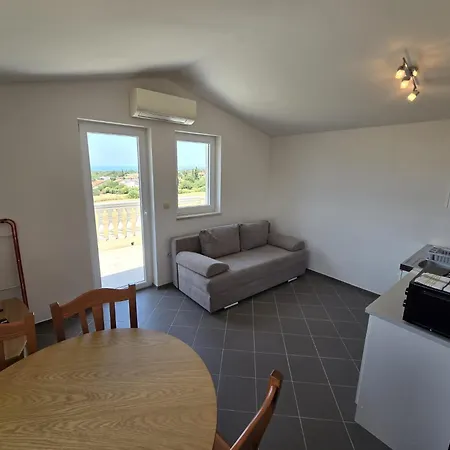 Apartment Marcons *